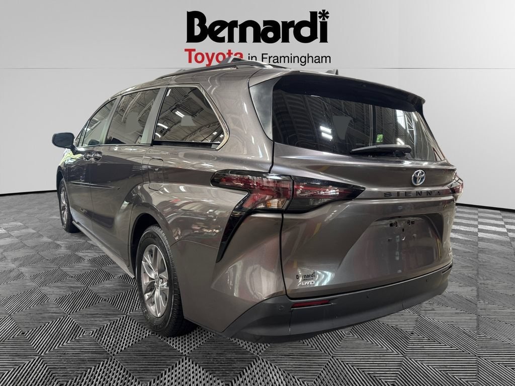 Certified 2024 Toyota Sienna XLE 7 Passenger Van Passenger Van