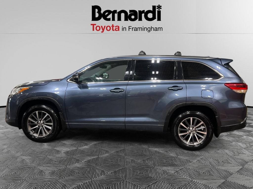 Used 2018 Toyota Highlander XLE V6 SUV