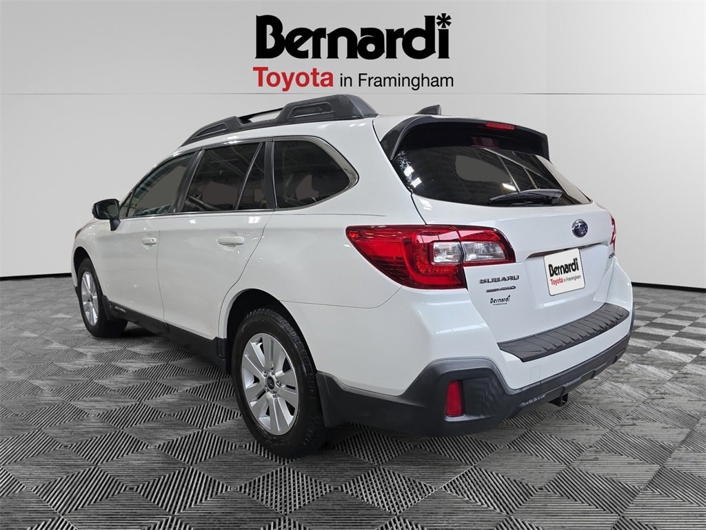Used 2018 Subaru Outback 2.5i Premium with SUV