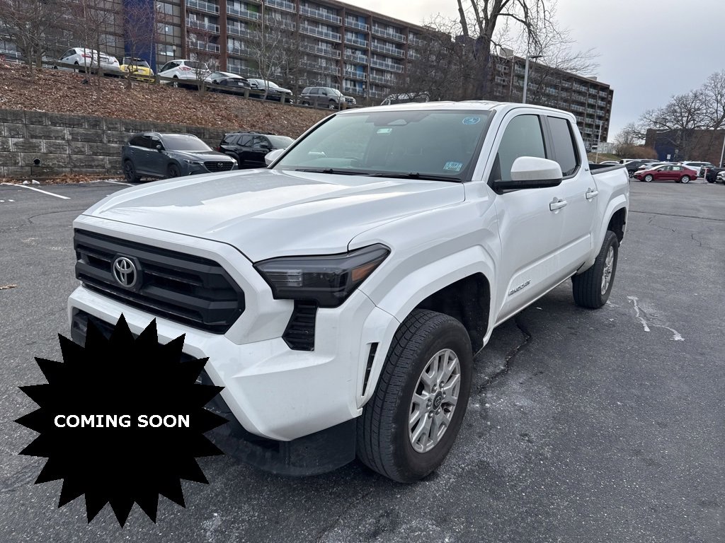 2024 Toyota Tacoma SR5's photo