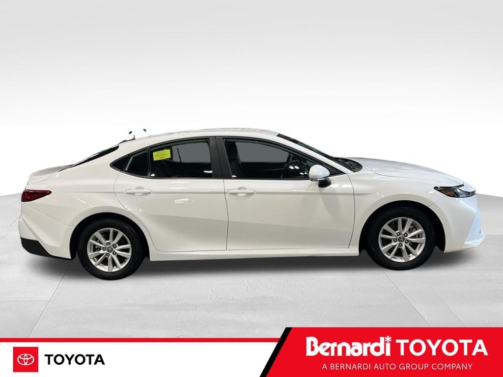 Certified 2025 Toyota Camry SE Sedan