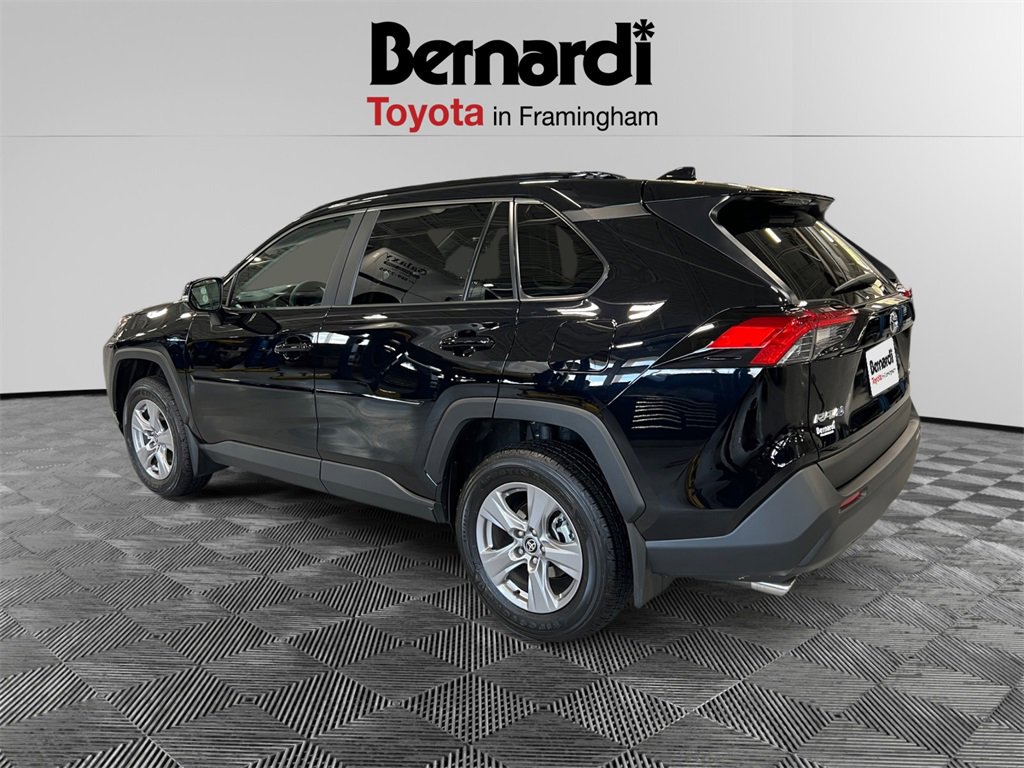2025 Toyota RAV4 XLE photo 2
