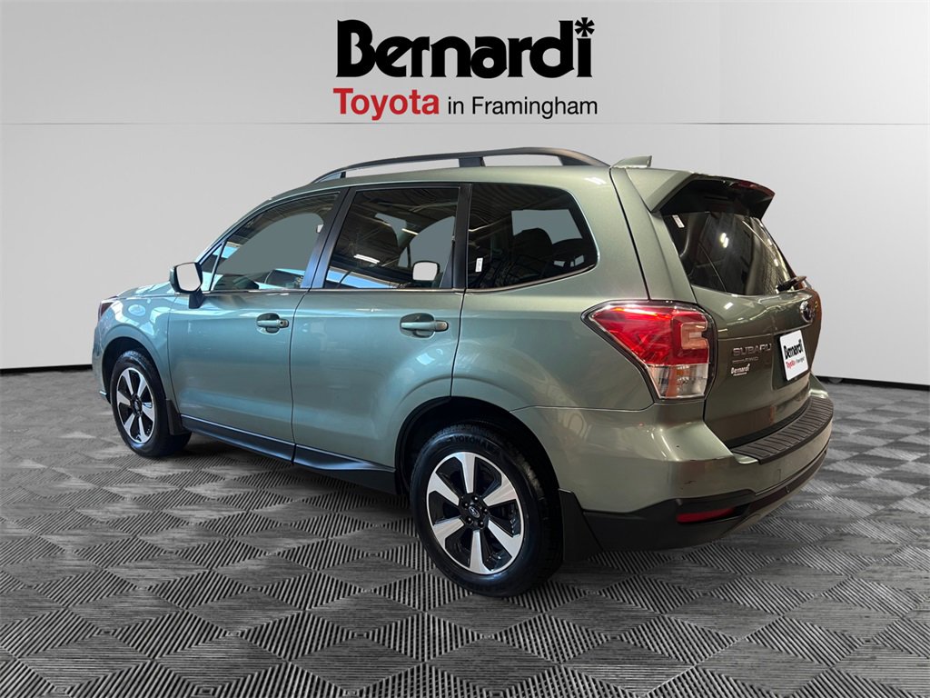 2017 Subaru Forester 2.5i Limited photo 3