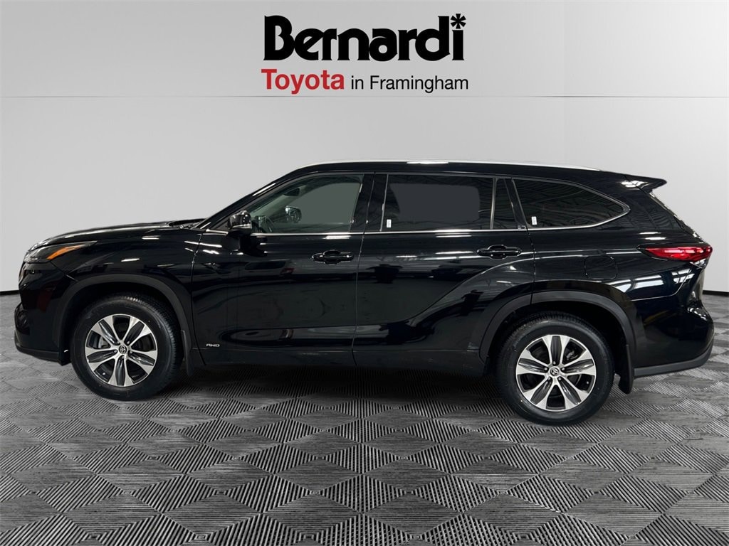 Certified 2022 Toyota Highlander Hybrid XLE SUV