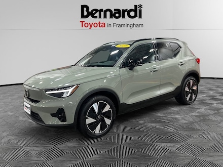 2025 Volvo EX40 Twin Motor Plus SUV