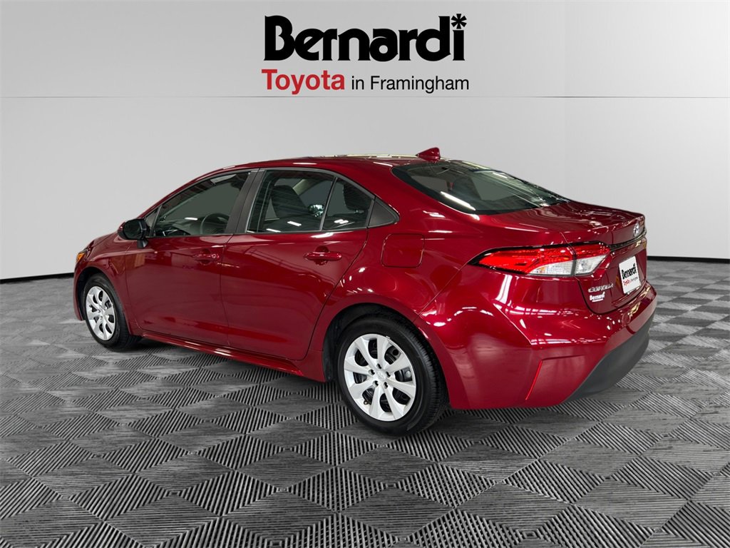 2024 Toyota Corolla LE photo 3