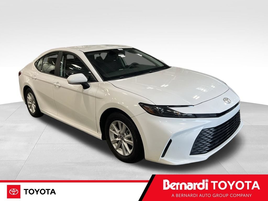Certified 2025 Toyota Camry SE Sedan