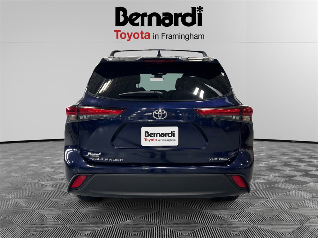 2022 Toyota Highlander XLE photo 4