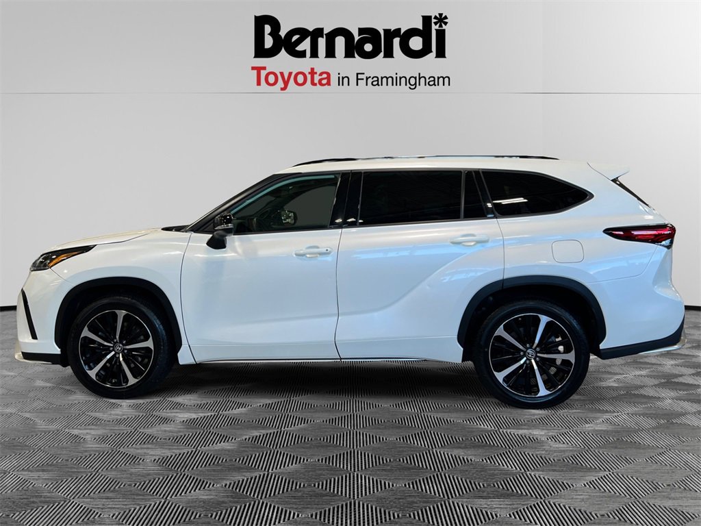 2021 Toyota Highlander XSE photo 2