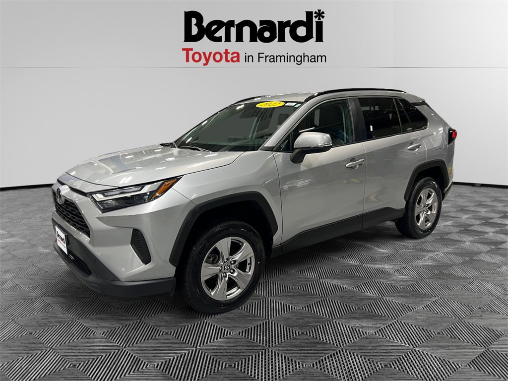 2022 Toyota RAV4 XLE's photo