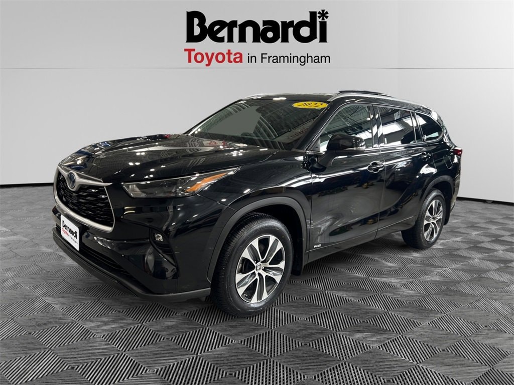 Certified 2022 Toyota Highlander Hybrid XLE SUV