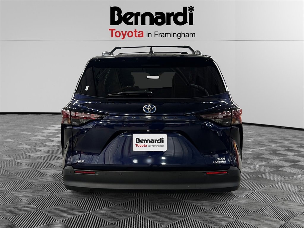Certified 2024 Toyota Sienna XLE 7 Passenger Van Passenger Van