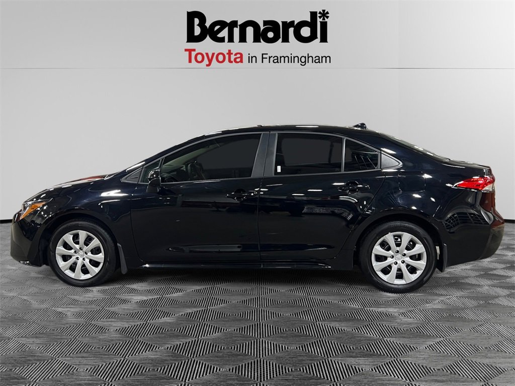 2024 Toyota Corolla LE photo 2