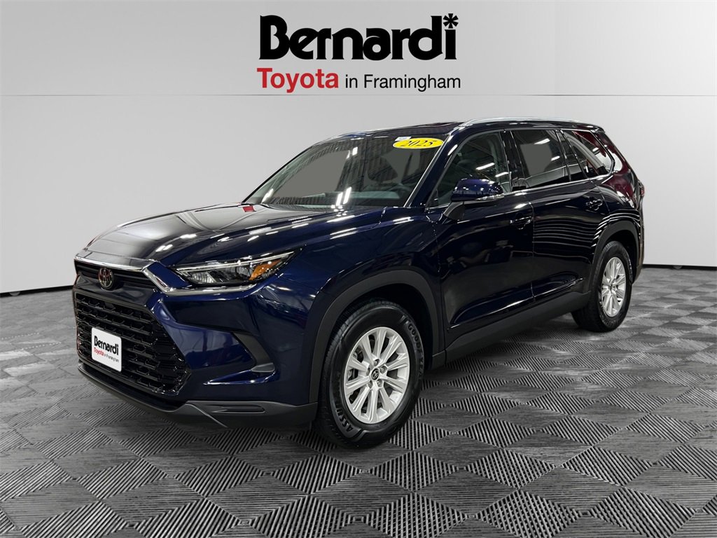 2025 Toyota Grand Highlander XLE's photo