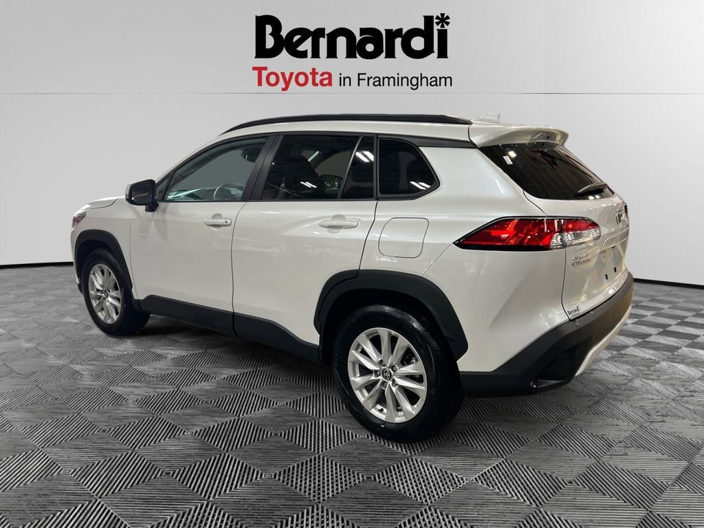 Used 2023 Toyota Corolla Cross LE SUV