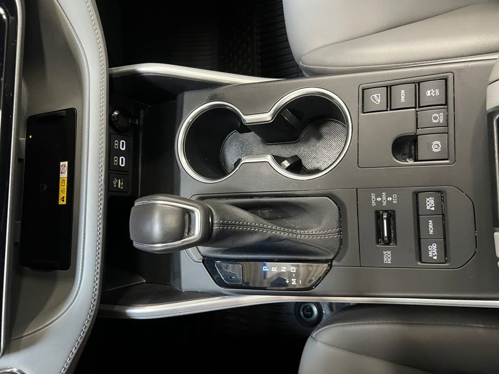2023 Toyota Highlander XLE - Photo 19