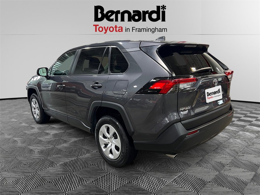 2024 Toyota RAV4 LE photo 3