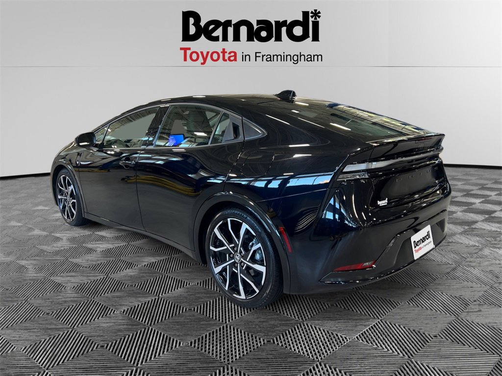 2024 Toyota Prius Prime XSE photo 3