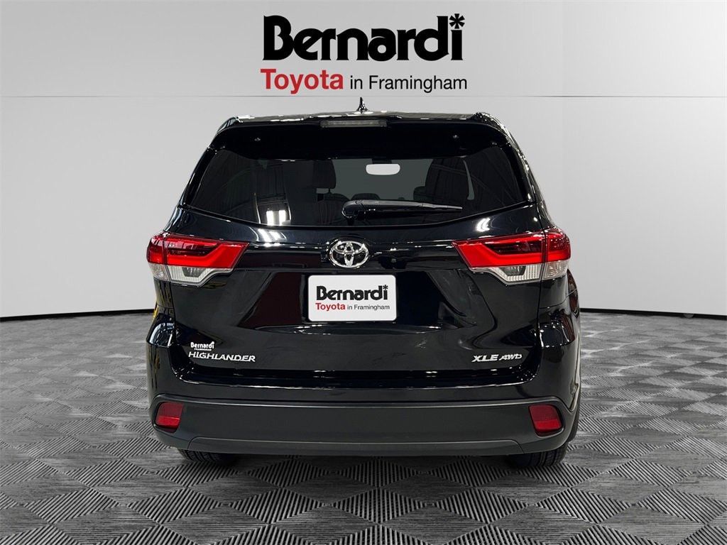 Certified 2019 Toyota Highlander XLE V6 SUV