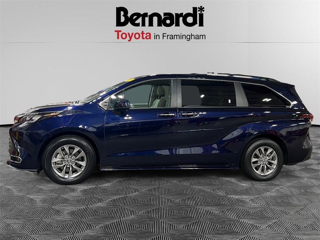 Certified 2024 Toyota Sienna XLE 7 Passenger Van Passenger Van