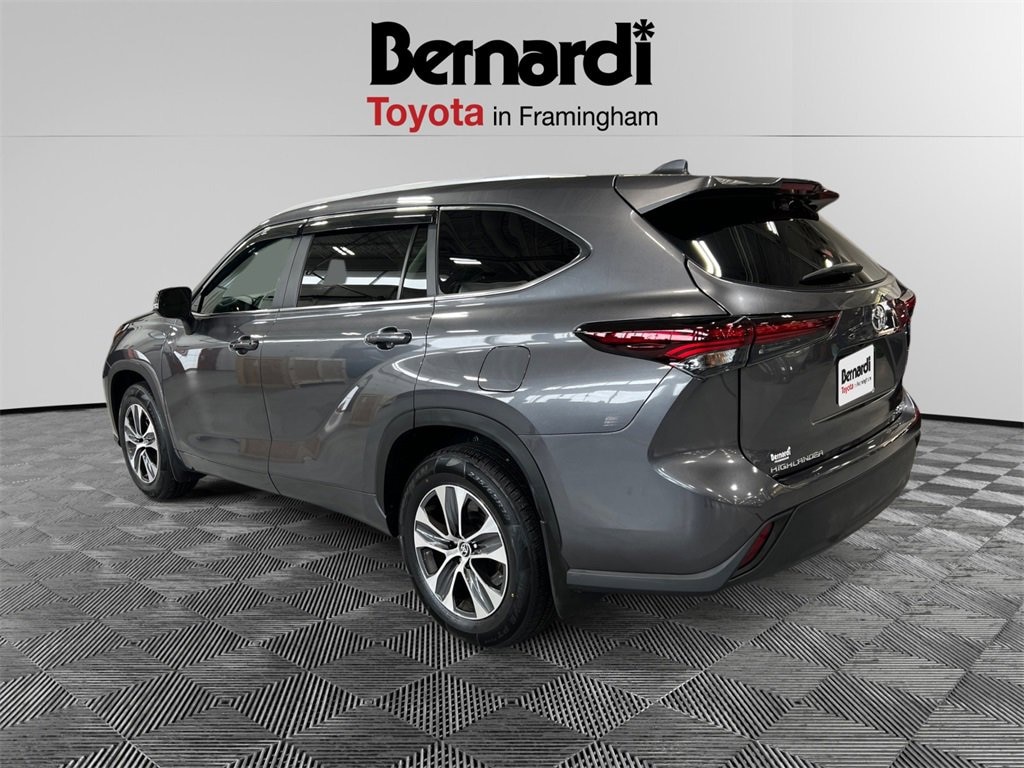 Certified 2024 Toyota Highlander SUV