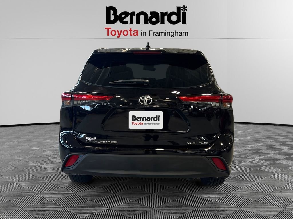 Used 2021 Toyota Highlander XLE SUV