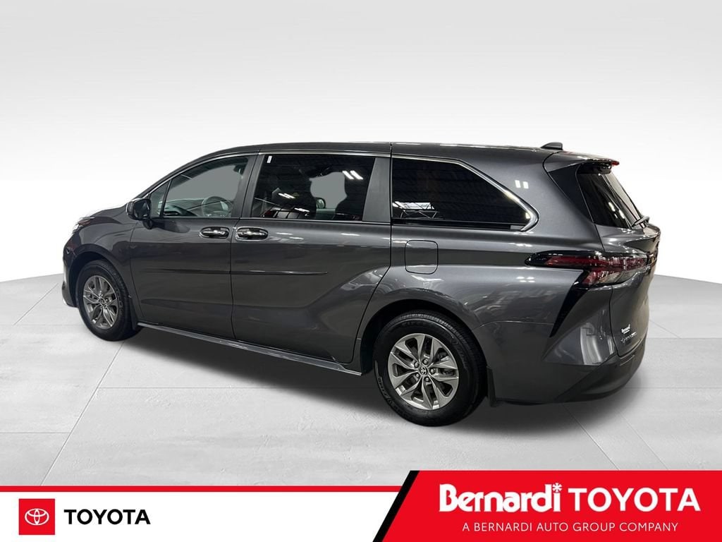 Certified 2025 Toyota Sienna XLE 7 Passenger Van Passenger Van