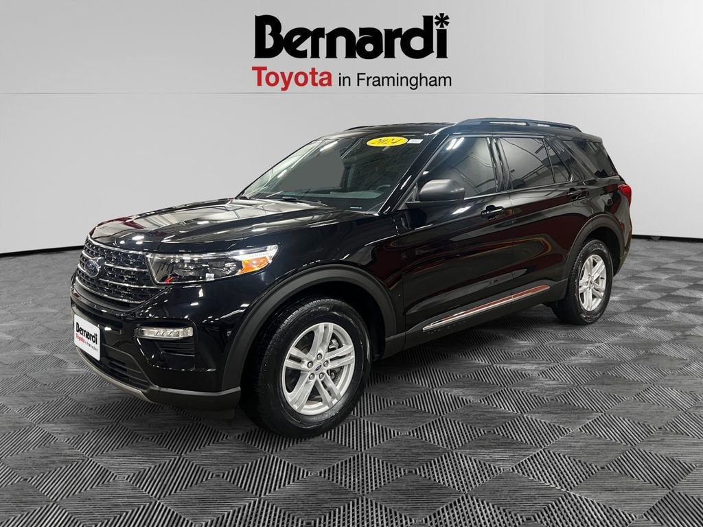 2024 Ford Explorer XLT 4WD's photo