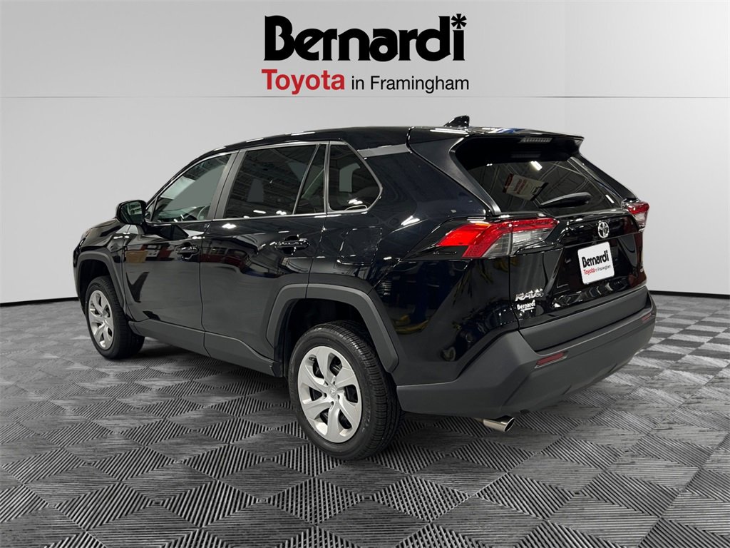 2024 Toyota RAV4 LE photo 3