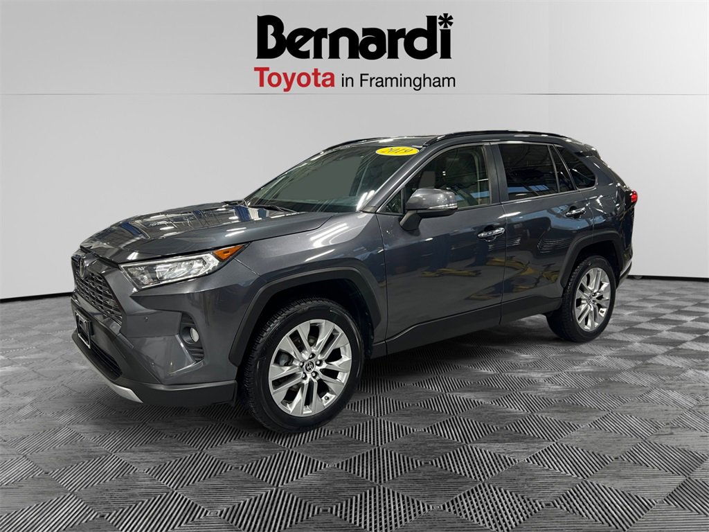 2019 Toyota RAV4 Limited's photo
