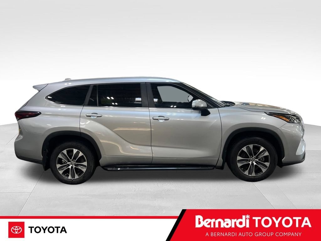 2024 Toyota Highlander XLE - Photo 6