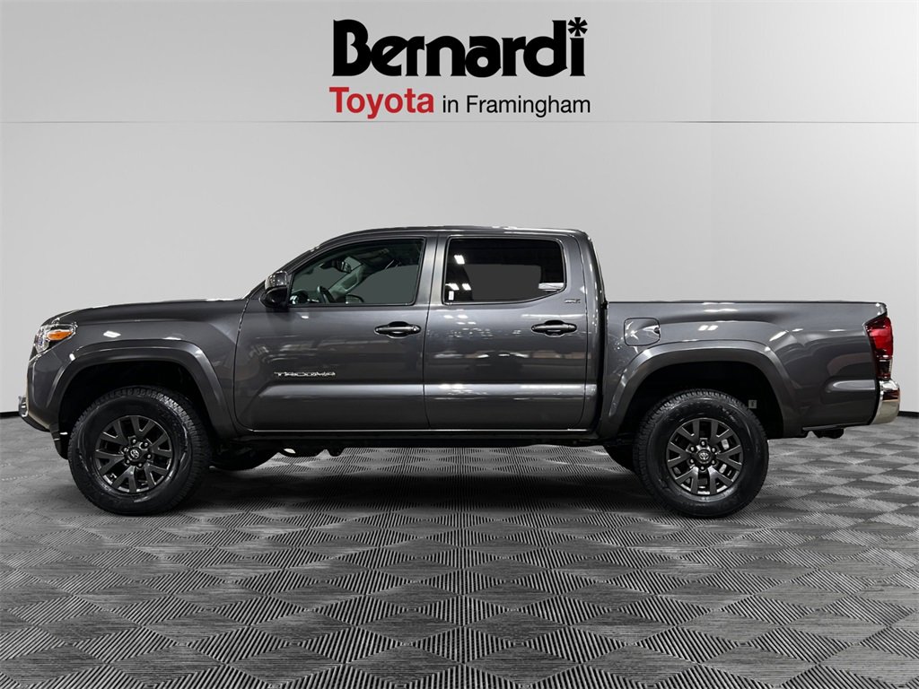 2023 Toyota Tacoma SR5 V6 photo 2