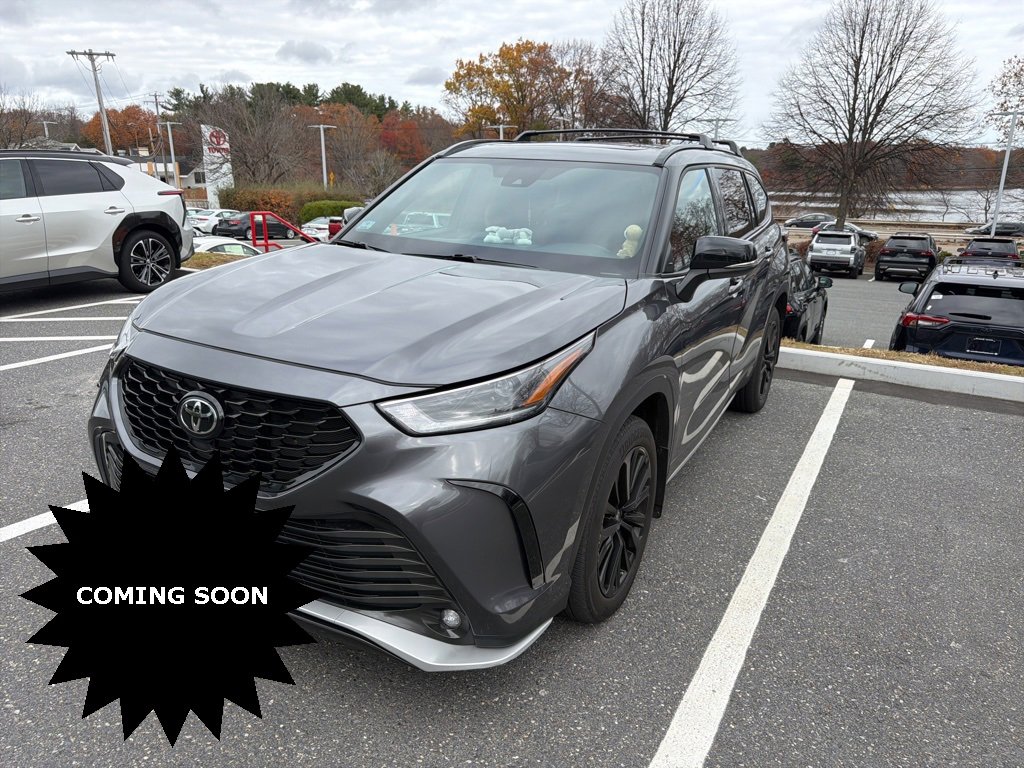2025 Toyota Highlander XSE's photo