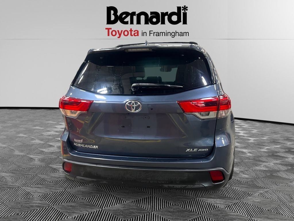 Used 2018 Toyota Highlander XLE V6 SUV
