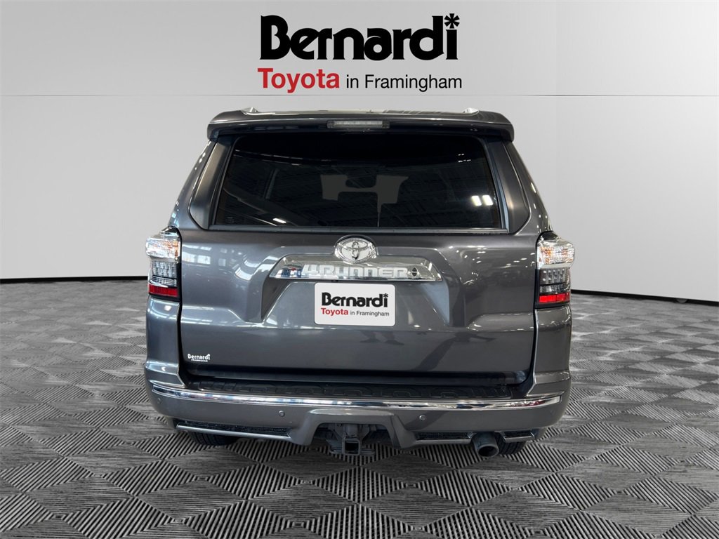 2023 Toyota 4Runner Limited photo 2