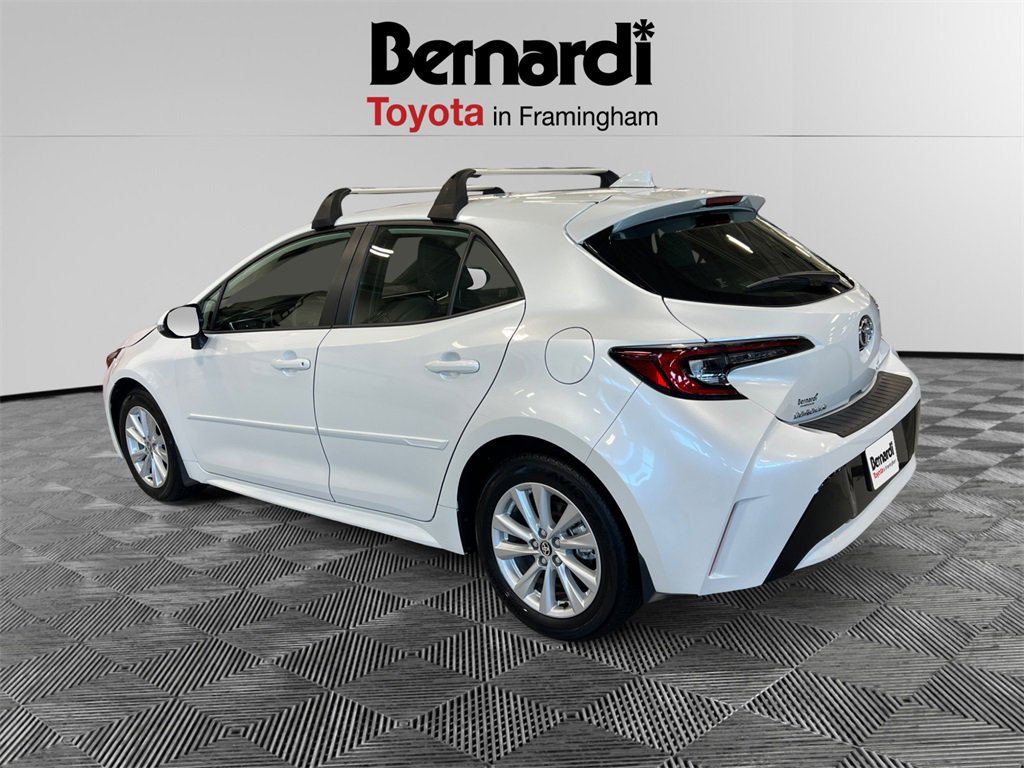 2025 Toyota Corolla SE photo 3