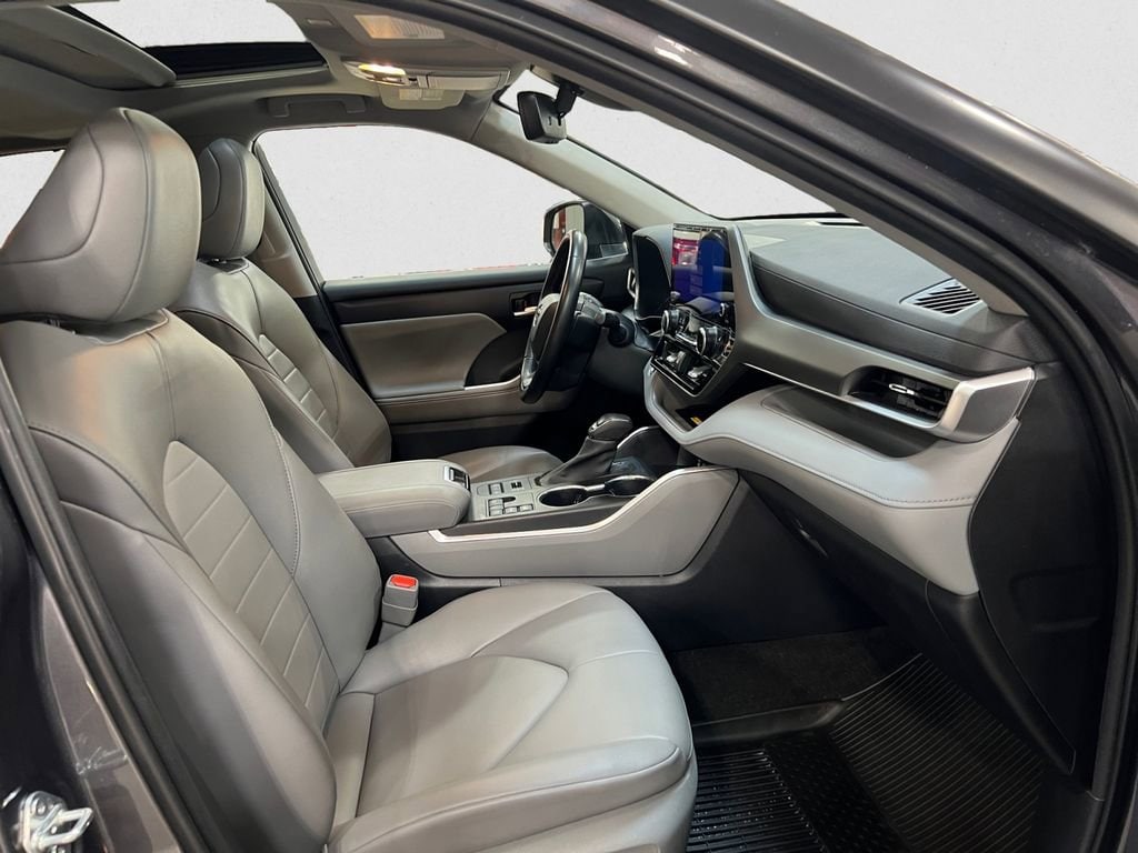 2023 Toyota Highlander XLE - Photo 15