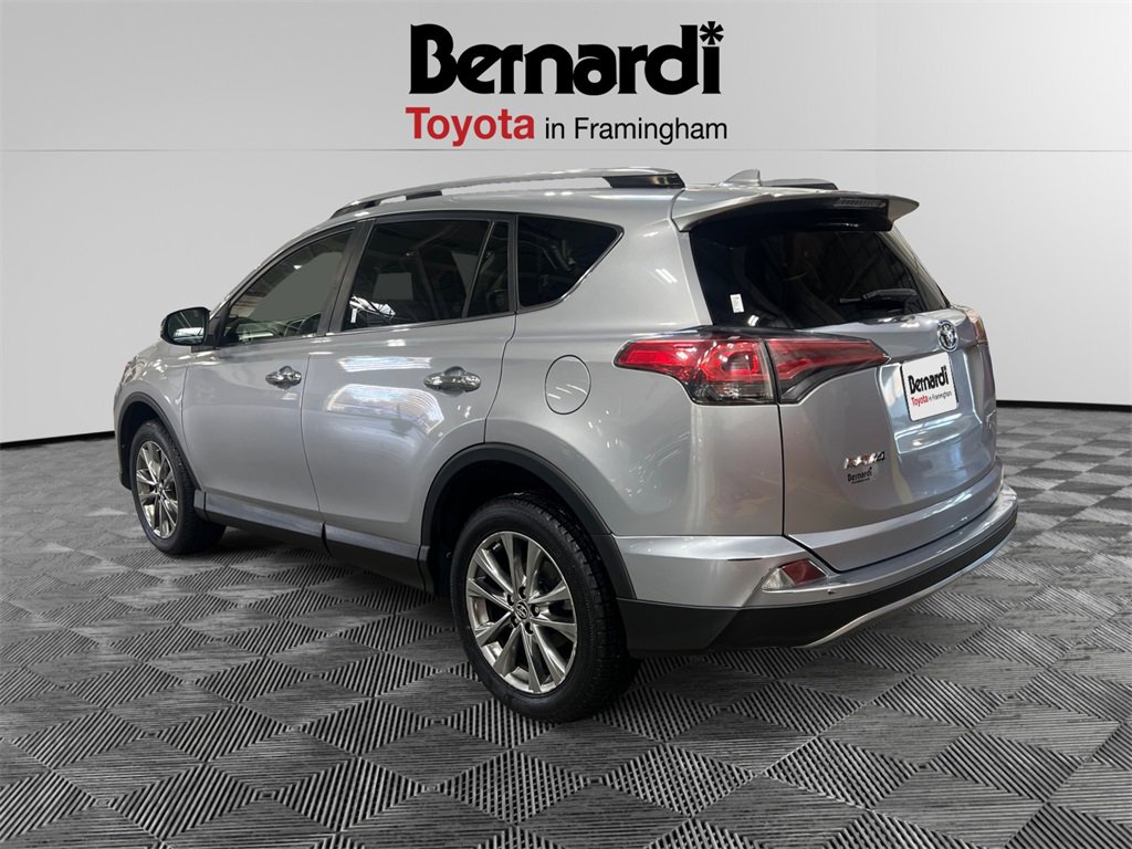 2018 Toyota RAV4 Limited photo 3