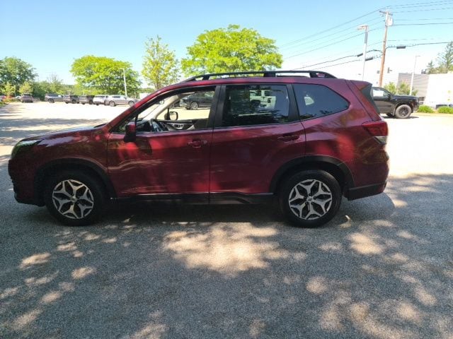 2022 Subaru Forester Premium's photo