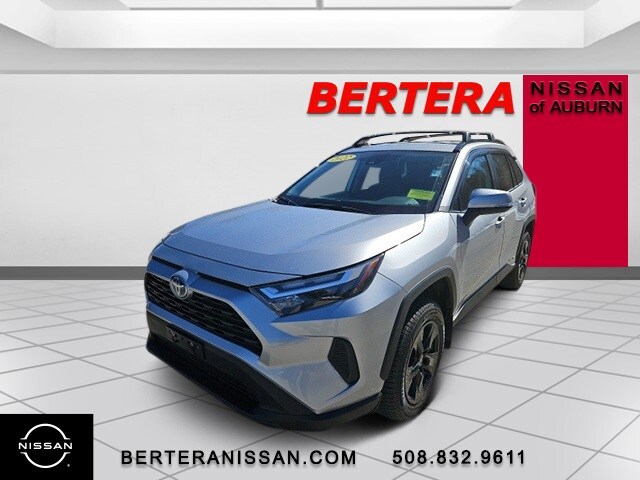 2022 Toyota RAV4 Hybrid XLE photo 4
