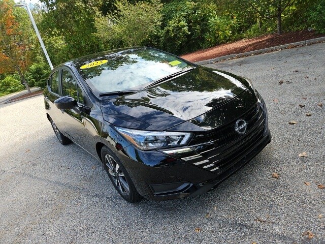 2025 Nissan Versa 1.6 SV photo 4