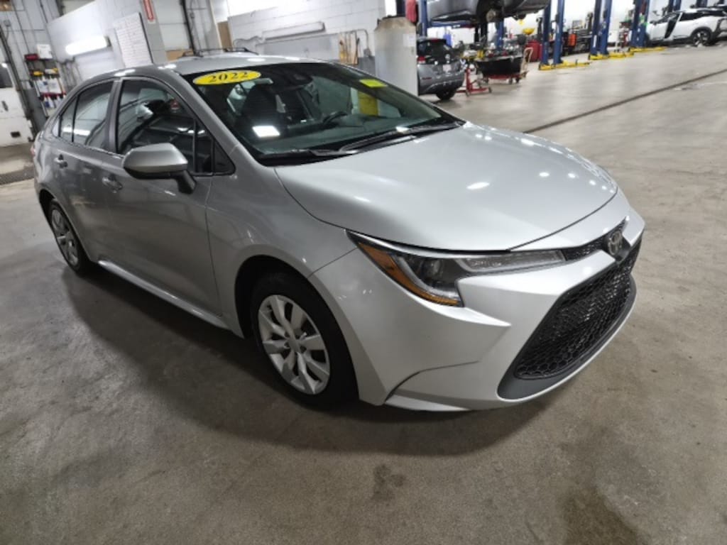 Used 2022 Toyota Corolla LE Sedan