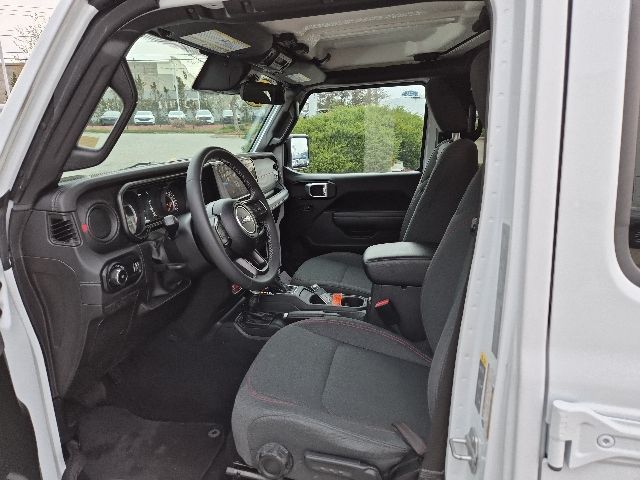 2025 Jeep Wrangler 4-Door Rubicon - Photo 23