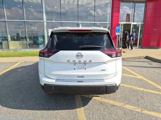 2025 Nissan Rogue SV - Photo 6