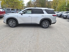 2025 Nissan Pathfinder SV SUV
