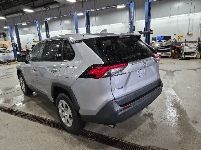 2023 Toyota RAV4 LE - Photo 7