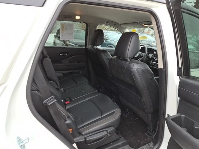2024 Nissan Pathfinder SL - Photo 13