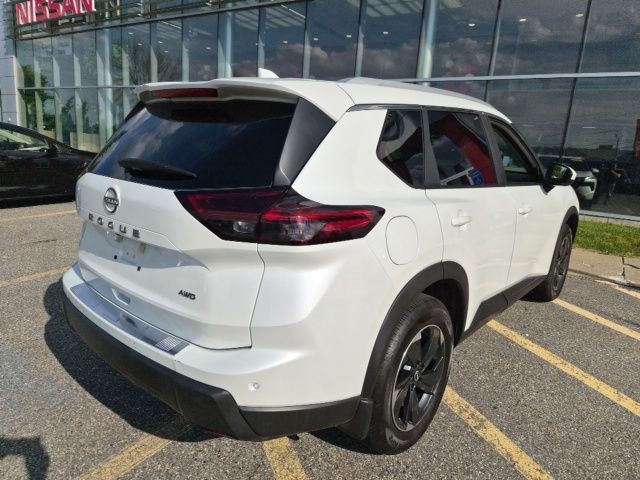 2025 Nissan Rogue SV - Photo 7