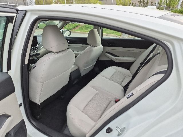 2024 Nissan Altima SV - Photo 13