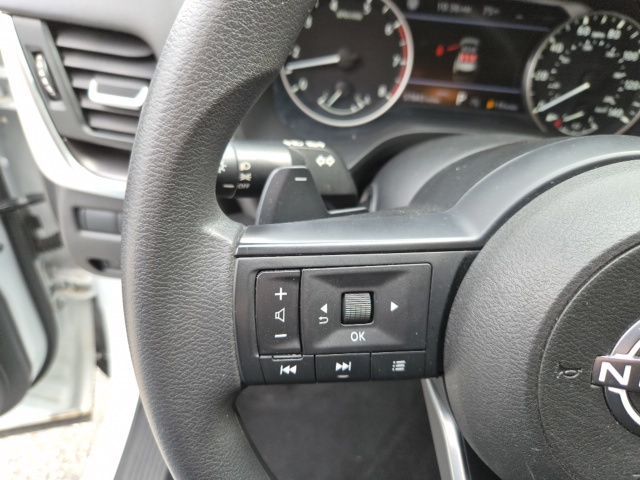 2024 Nissan Rogue SV - Photo 19